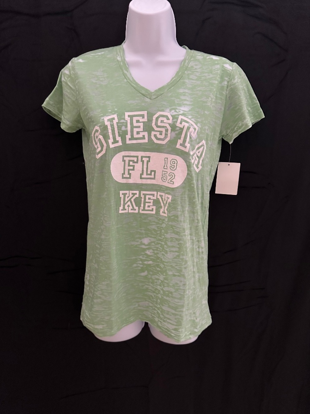NWT, Southern Breeze Siesta Key lightweight T-Shirt size M